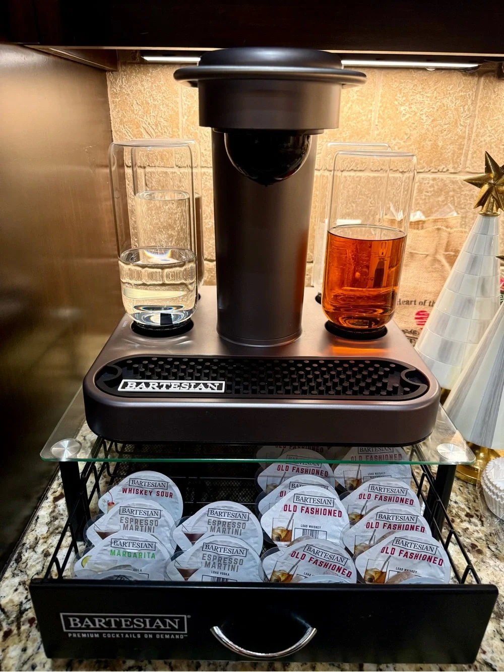 Bartesian cocktail maker